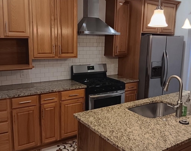 2628 E Harold Street - Photo Thumbnail 6