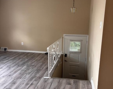 1730 Borbeck Avenue - Photo Thumbnail 6