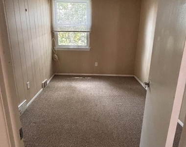 1730 Borbeck Avenue - Photo Thumbnail 20