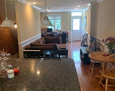 2364 E Fletcher Street - Photo Thumbnail 4