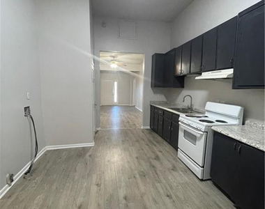 401 S Clinton Avenue - Photo Thumbnail 4