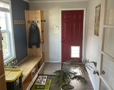 213 Marshall Road - Photo Thumbnail 13