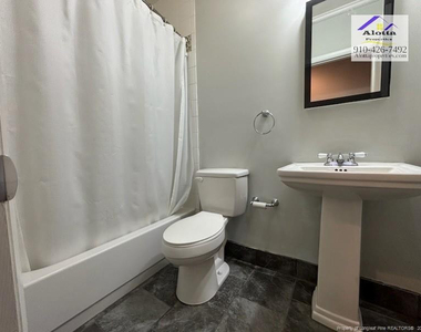 213 Marshall Road - Photo Thumbnail 10