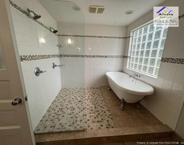 213 Marshall Road - Photo Thumbnail 14
