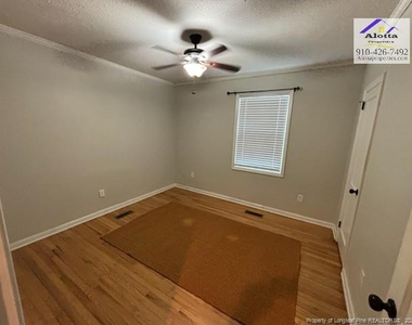 213 Marshall Road - Photo Thumbnail 9