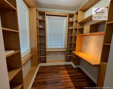 213 Marshall Road - Photo Thumbnail 3