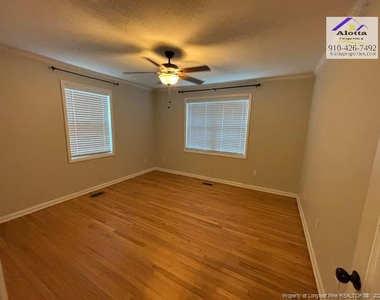 213 Marshall Road - Photo Thumbnail 8