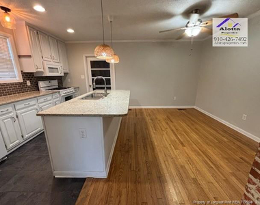 213 Marshall Road - Photo Thumbnail 4