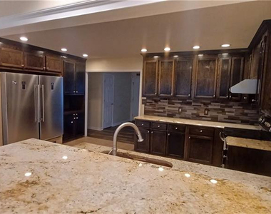 211 Sheffield Court - Photo Thumbnail 2