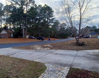 211 Sheffield Court - Photo Thumbnail 21