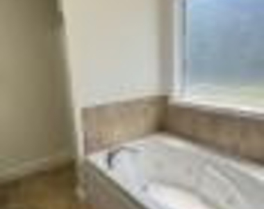 116 Grover Place - Photo Thumbnail 16