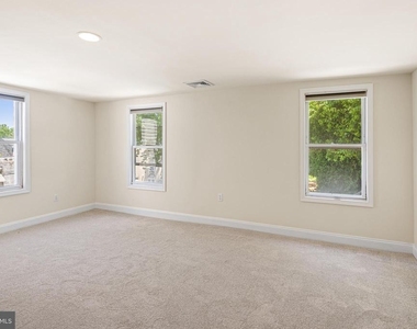 146 W 1st Avenue - Photo Thumbnail 6