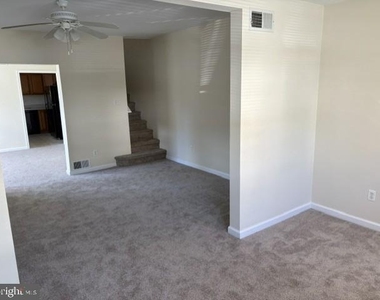 822 North Street - Photo Thumbnail 8