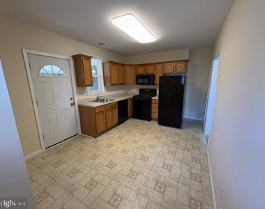 822 North Street - Photo Thumbnail 1