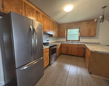 3609 Melrose Drive - Photo Thumbnail 16