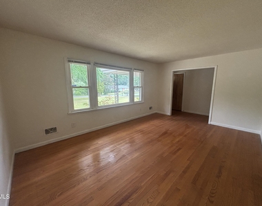 3609 Melrose Drive - Photo Thumbnail 28
