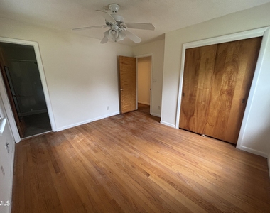 3609 Melrose Drive - Photo Thumbnail 40