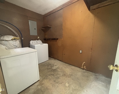 3609 Melrose Drive - Photo Thumbnail 50