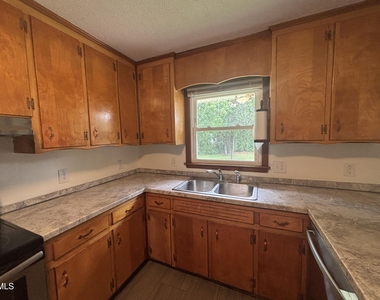 3609 Melrose Drive - Photo Thumbnail 19