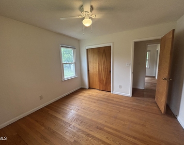 3609 Melrose Drive - Photo Thumbnail 38