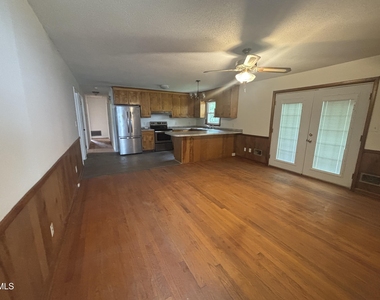 3609 Melrose Drive - Photo Thumbnail 11
