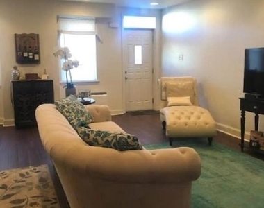 318 W Gay Street - Photo Thumbnail 2