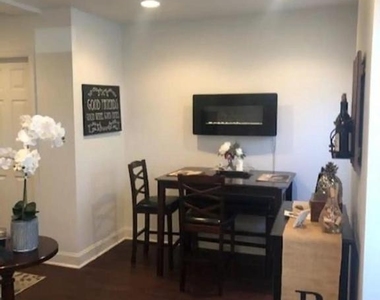 318 W Gay Street - Photo Thumbnail 4