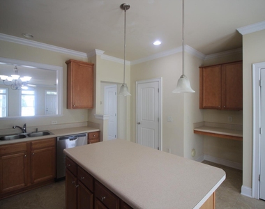 7745 Acc Boulevard - Photo Thumbnail 4