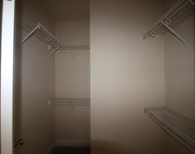 7745 Acc Boulevard - Photo Thumbnail 14