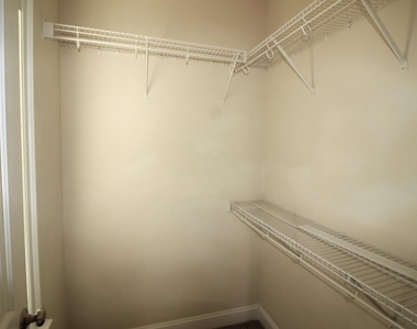 7745 Acc Boulevard - Photo Thumbnail 16