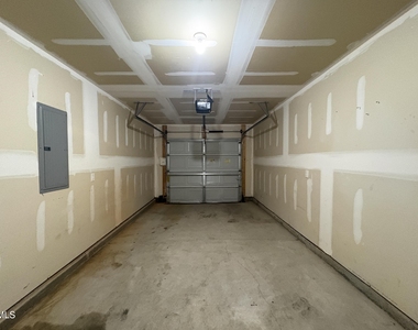 1412 Tamarino Drive - Photo Thumbnail 23