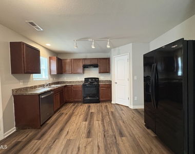 1412 Tamarino Drive - Photo Thumbnail 6
