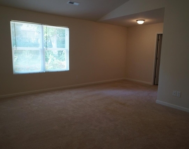 1412 Tamarino Drive - Photo Thumbnail 7