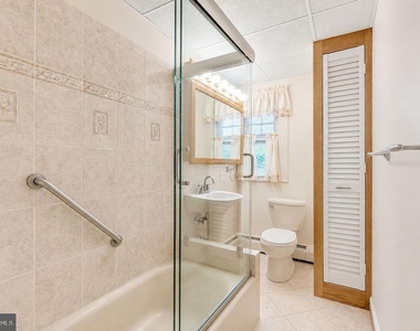 1902 Trenton Avenue - Photo Thumbnail 9