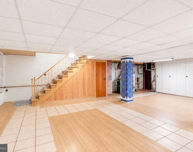 1902 Trenton Avenue - Photo Thumbnail 10