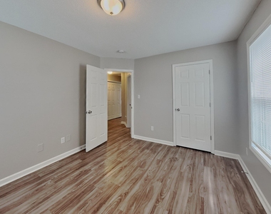 5169 Parkerwood Drive - Photo Thumbnail 10