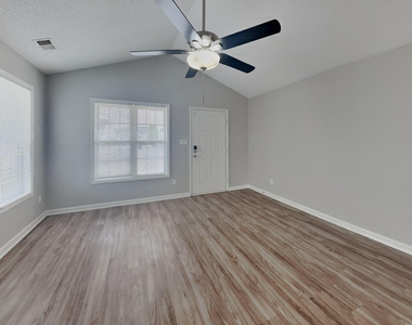5169 Parkerwood Drive - Photo Thumbnail 2