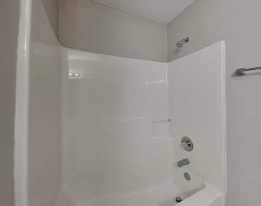 5169 Parkerwood Drive - Photo Thumbnail 14