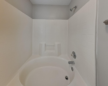 5169 Parkerwood Drive - Photo Thumbnail 9