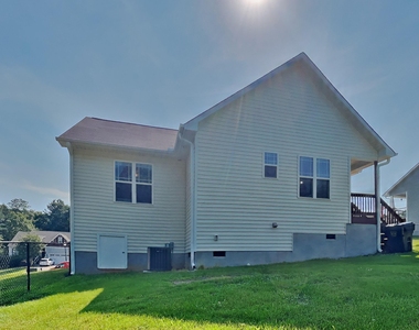 139 Parkers Pointe Drive - Photo Thumbnail 15