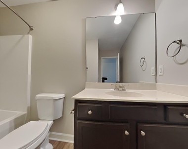 139 Parkers Pointe Drive - Photo Thumbnail 13