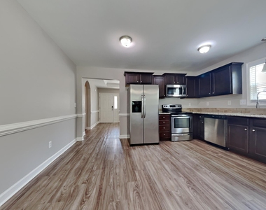 139 Parkers Pointe Drive - Photo Thumbnail 4