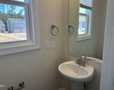 5300 River Reach Drive - Photo Thumbnail 10