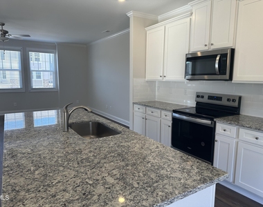 5300 River Reach Drive - Photo Thumbnail 5