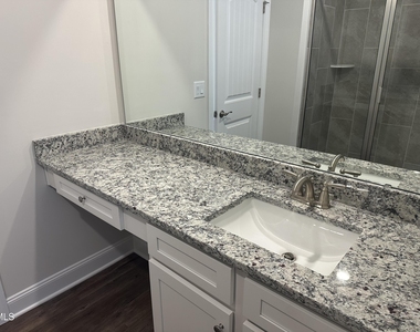 5300 River Reach Drive - Photo Thumbnail 19