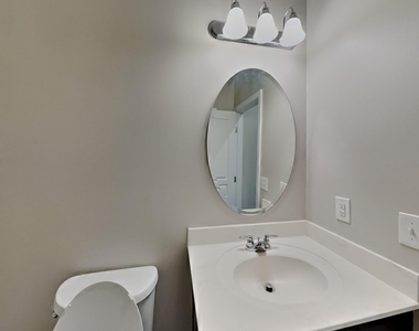 923 Avondale Drive - Photo Thumbnail 12