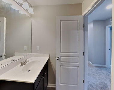 923 Avondale Drive - Photo Thumbnail 13