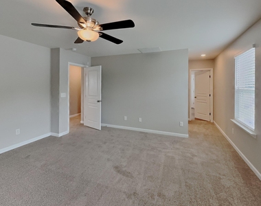 923 Avondale Drive - Photo Thumbnail 4