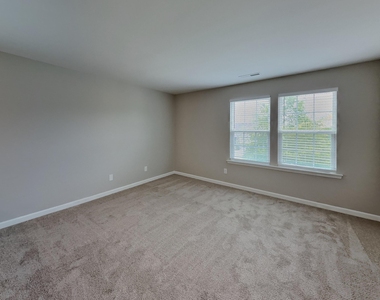 923 Avondale Drive - Photo Thumbnail 16
