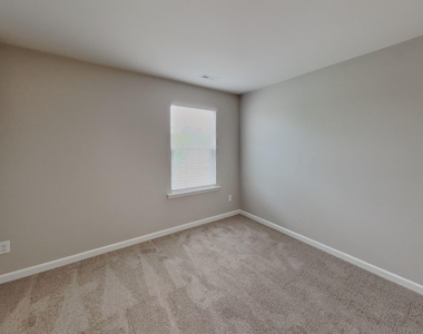 923 Avondale Drive - Photo Thumbnail 10